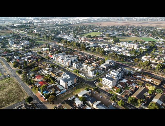 300M² BUILDING FOR SALE IN TABLE VIEW